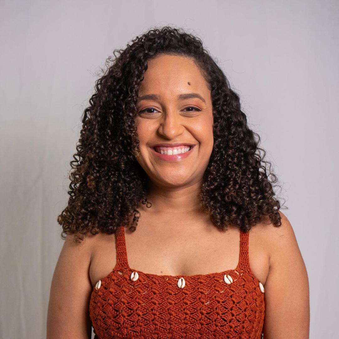 image-lineup-Isabella Ismile | Ei Pretinha